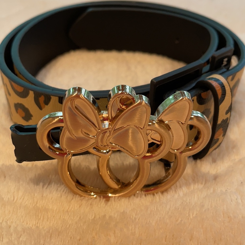 Disney Minnie Mouse Cheetah Print Belt - Size Medium - Picture 2 of 12